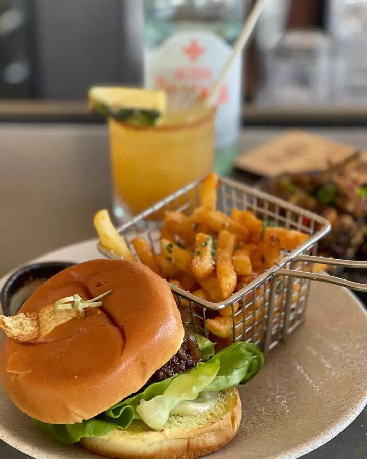 vegan-burger-and-fries-at-fancy-watr-on-the-rooftop-restaurant
