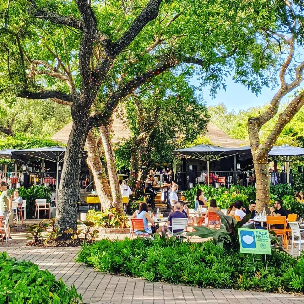Peacock-Park-is-a-slice-of-paradise-located-in-the-heart-of-Coconut-Grove