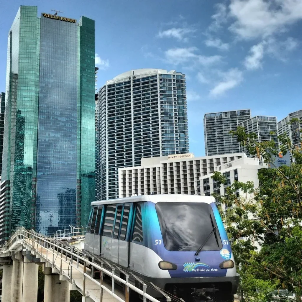 Be-close-to-public-transport-like-the-Metromover-to-save-time-and-money