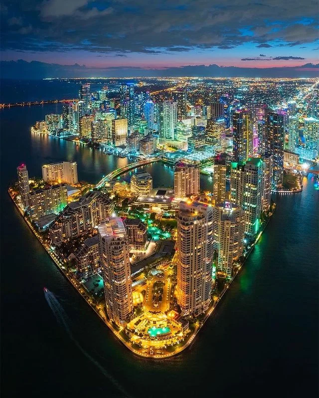 Brickell-is-one-of-the-best-places-to-stay-in-Miami-for-young-adults