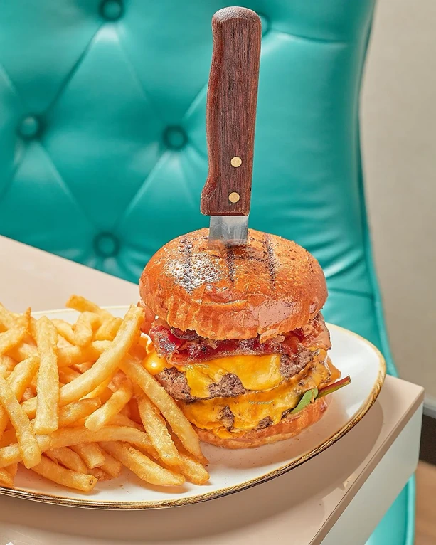Burger-and-side-of-fries-at-the-restaurant