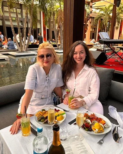 Comply-with-the-Jaya-at-the-Setai-dress-code-to-have-a-seamless-dining-experience