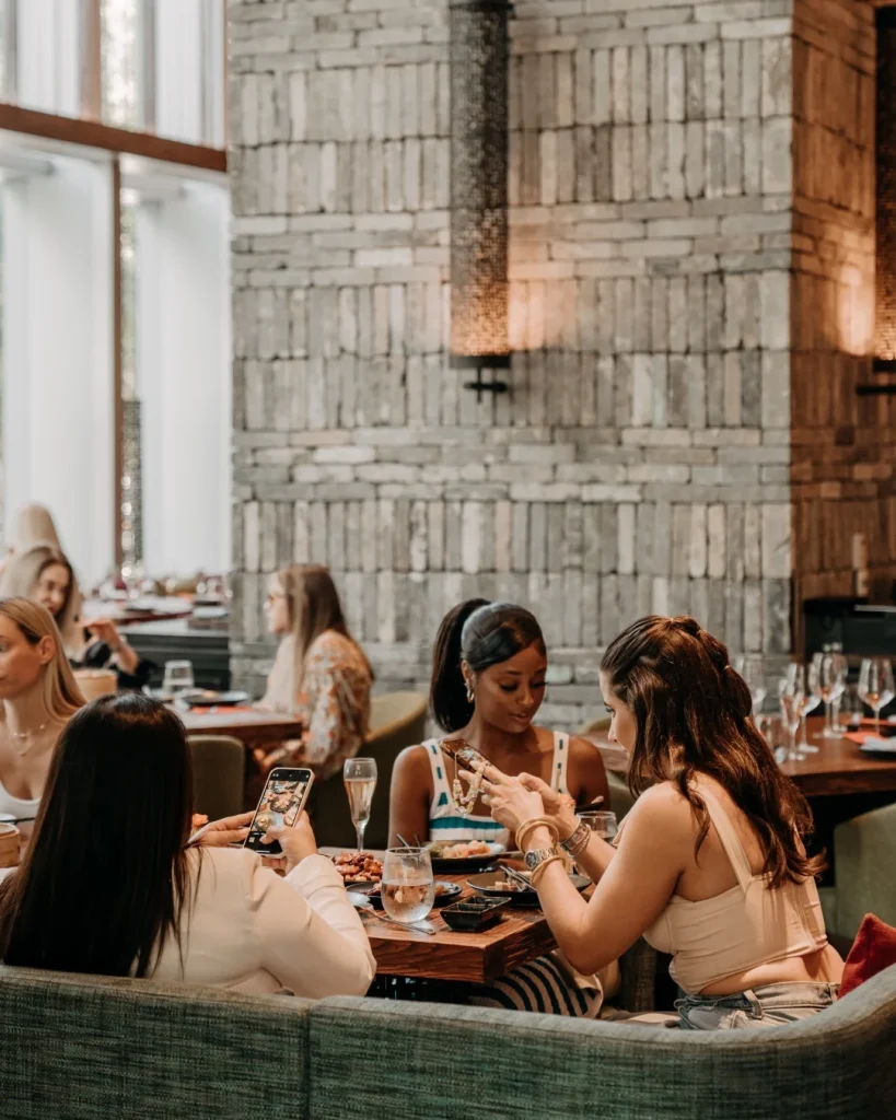 Experience-a-brunch-like-no-other-at-Hutong-in-Brickell-where-they-specialize-in-the-delightful-combination-of-Bubbles-and-Bao