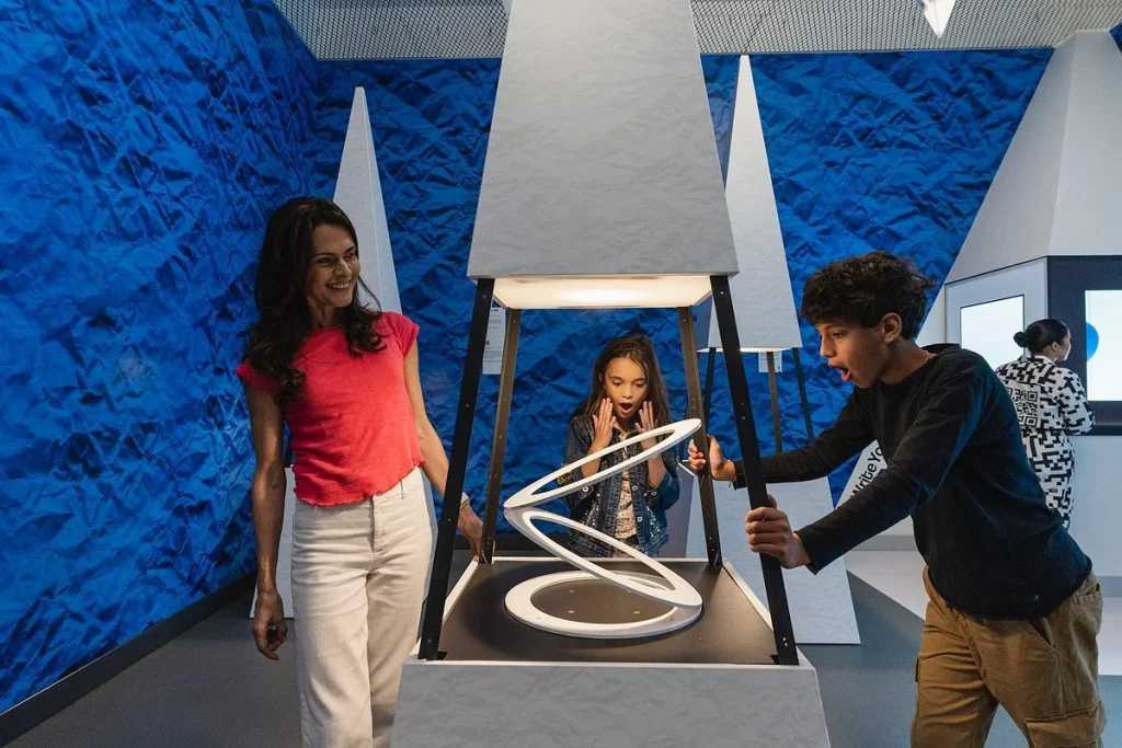 Paradox-Museum-is-a-unique-kids-museum-in-Miami-challenges-childrens-perceptions-of-reality-through-interactive-exhibits-and-educational-experiences