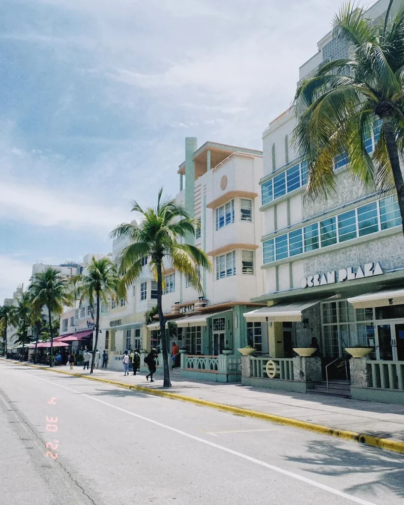 South-Beach-is-home-to-the-historic-Art-Deco-architecture.