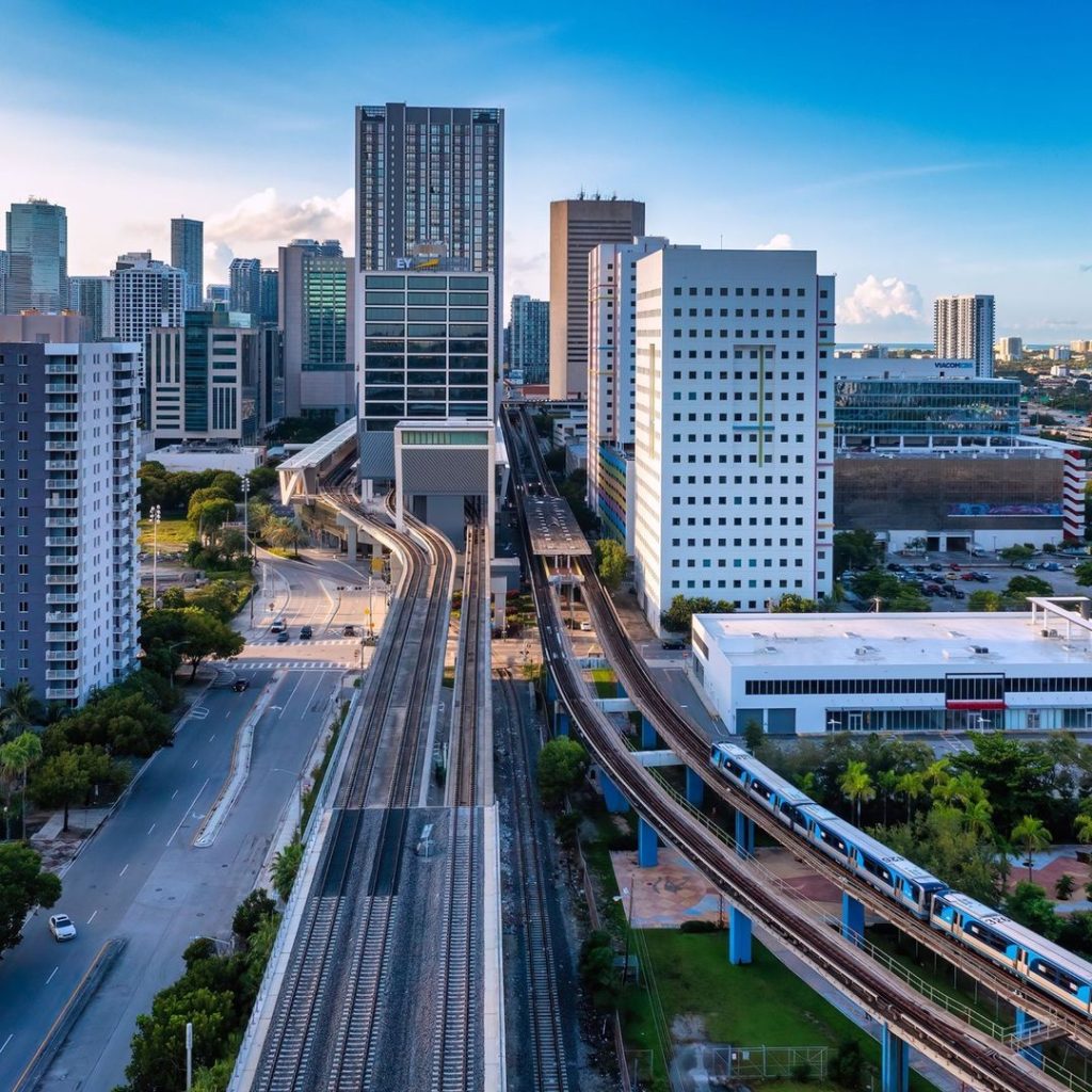 The-Metromover-system-lane-in-Maimi