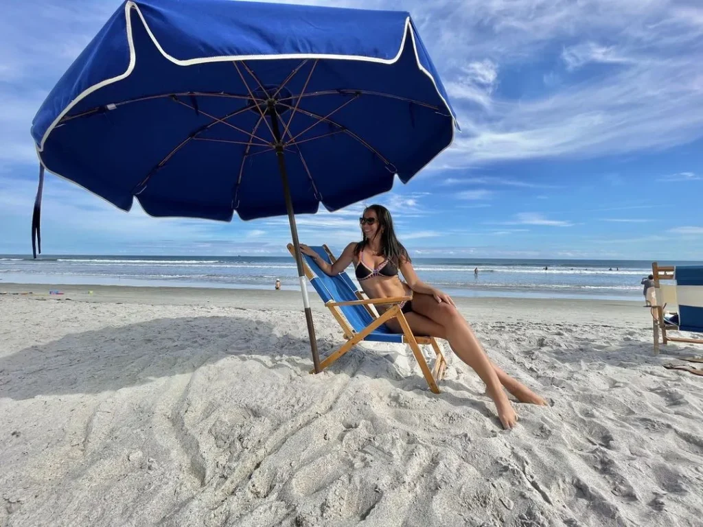 Relax-have-a-good-view-of-the-cocoa-beach-@Cocoabeachpie Instagram